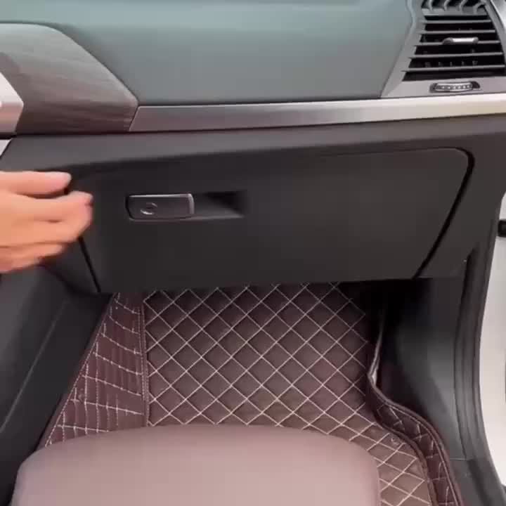 ☀️ ShadeGuard™ Roll-Up Car Sunshade